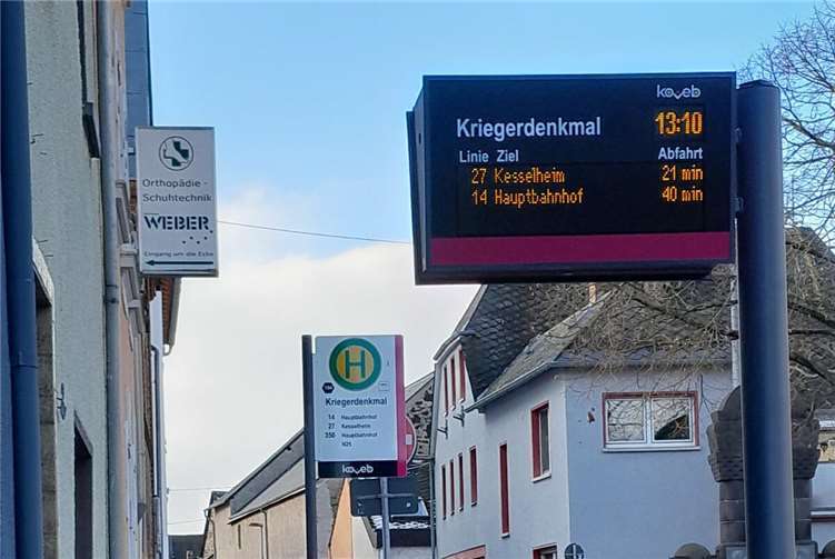 Die Station „Kriegerdenkmal“ ist mit der „Dynamischen Fahrgastinformation (DFI)“ ausgestattet worden. Foto: privat