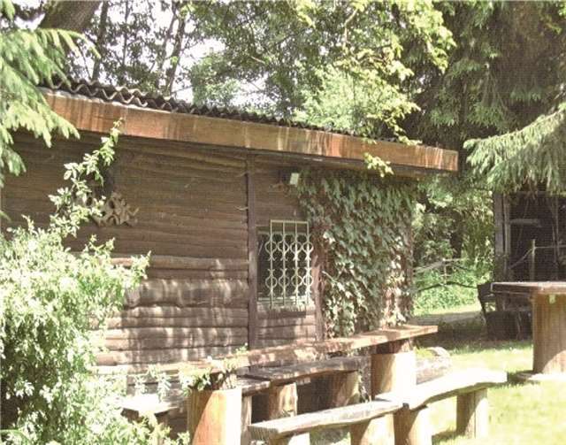 Die Steimeler Rentner nahmen sich auch der Betreuung der Schutzhütten an. privat