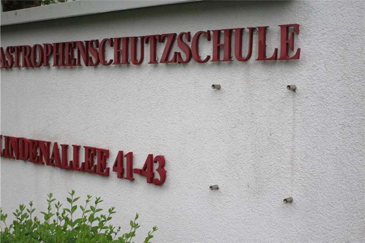 Die Stelle an der einst das Landeswappen prangte ist deutlich sichtbar. Foto: Polizei Koblenz