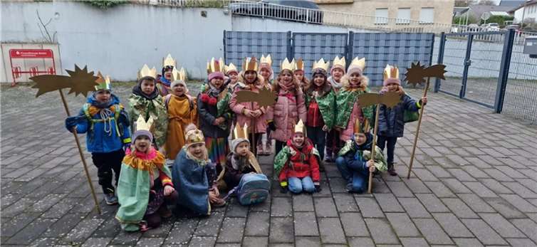 Die Sternsinger (Maxis) der Katholischen Kita Sankt Nikolaus in Mendig.  Foto: privat