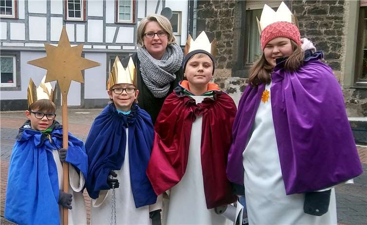 Die Sternsinger im Stadtteil Mülheim zogen u.a. durch die Koblenzer Straße. Fotos: JS
