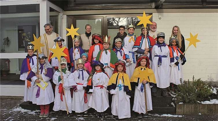 Die Sternsinger zogen in der Pfarrei wieder von Haus zu Haus.privat