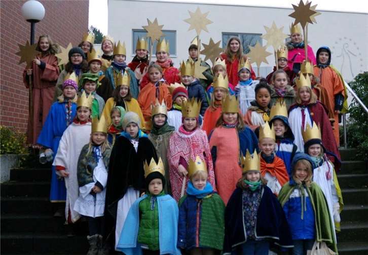 Die Sternsingerinnen und Sternsinger waren in Niederbachem unterwegs.privat