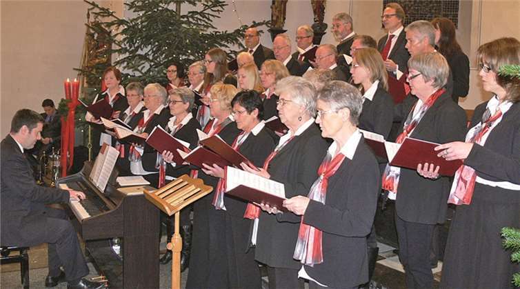 Die Stimmen der Sängerinnen und Sänger verschmolzen bei ihren Interpretationen zu einer wunderbaren Harmonie.TE