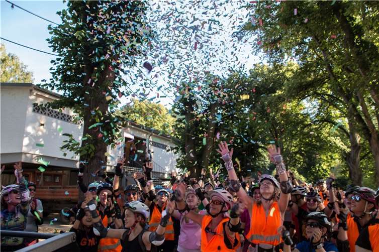 Die Stimmung war großartig bei den ca. 180 Skater*innen der Skatenight.  Foto: privat