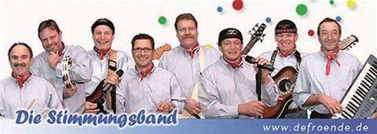 Die Stimmungsband „De Froende“ wollen dem Publikum nach dem Rosenmontagszug mächtig einheizen. privat