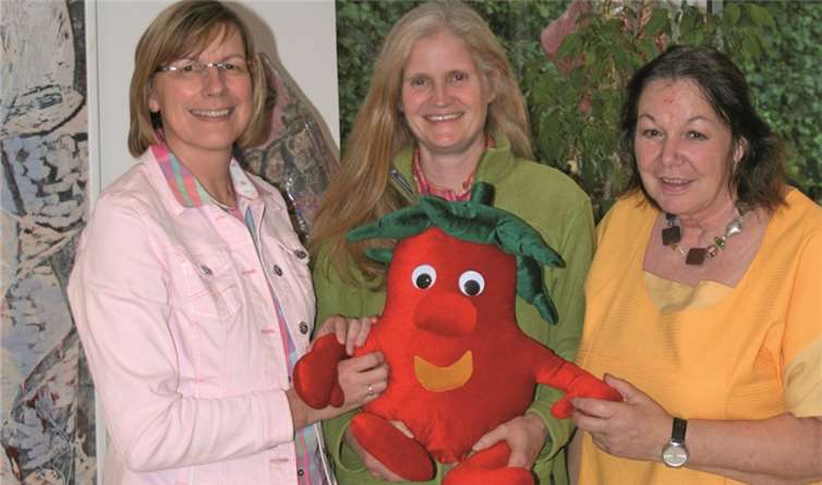 Die Stoffpuppe Ferdinand war bei dem Ernährungsprojekt stets mit dabei.privat