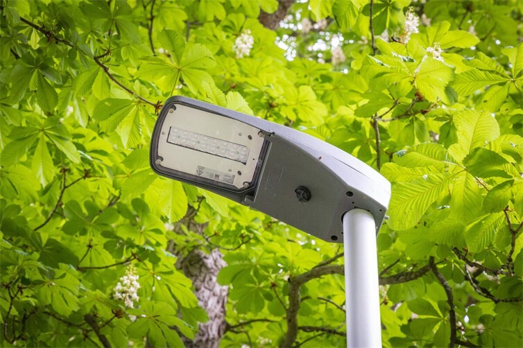Die Straßenbeleuchtung im Stadtgebiet wird auf LED-Technik umgerüstet. 
