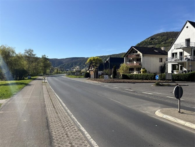 Die Strecke ab der Ortslage Poltersdorf in Richtung KVP Senhals im Verlauf der B 49. Foto: LBM