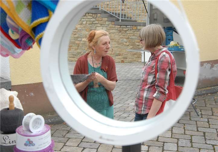 Die „Stricktigerin“ Ursula Brühl ist Expertin in Sachen Wolle und Garne.