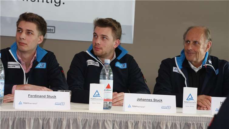 Die Stucks bei einer Pressekonferen:(V.l.) Johannes, Ferdinand und H .J. Stuck. Fotos: K. Ridder