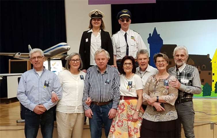 Die „Students“ wurden erfolgreich geprüft und freuen sich, weiterhin in den Reihen der Ceramic Dancers zu tanzen. Ceramic Dancers