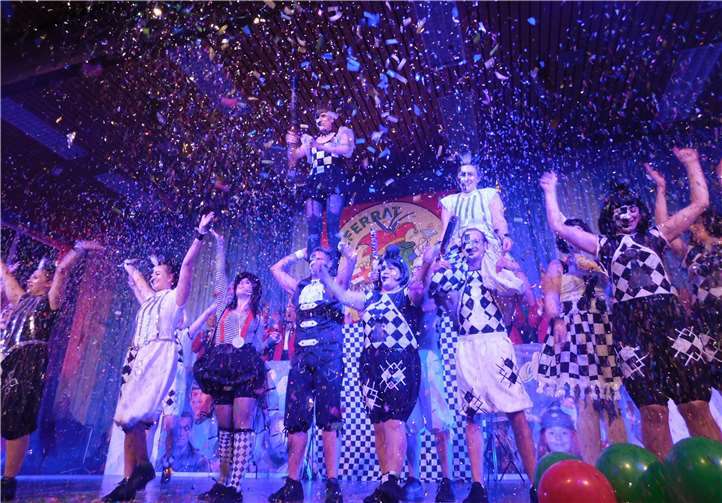 „Hej Elberskirch, wat bes dau su scheen!“ Die „Sun Dancers“ feuerten aus allen Rohren.