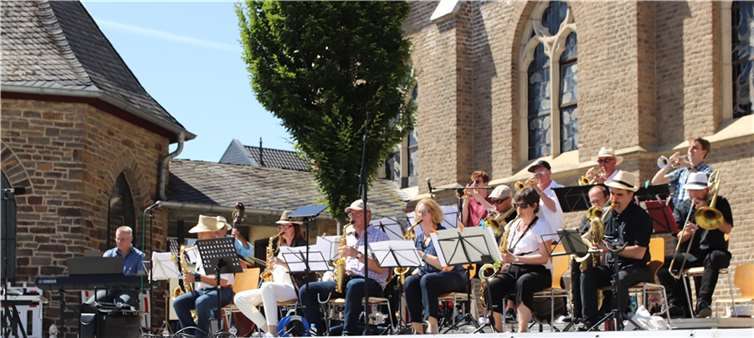 Die „Sunny Side Big Band“ speilte eine bunte Mischung aus Swing, Funk und Pop. Foto: privat