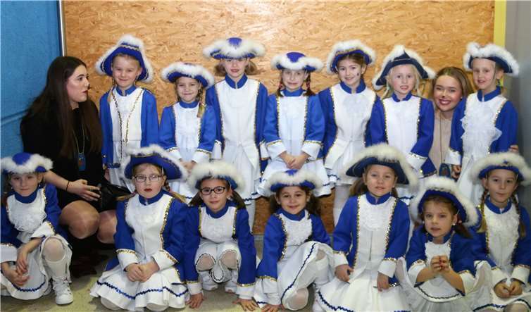 Die „Super Minis“ von Blau-Weiß-Nickenich.Georg Schuch