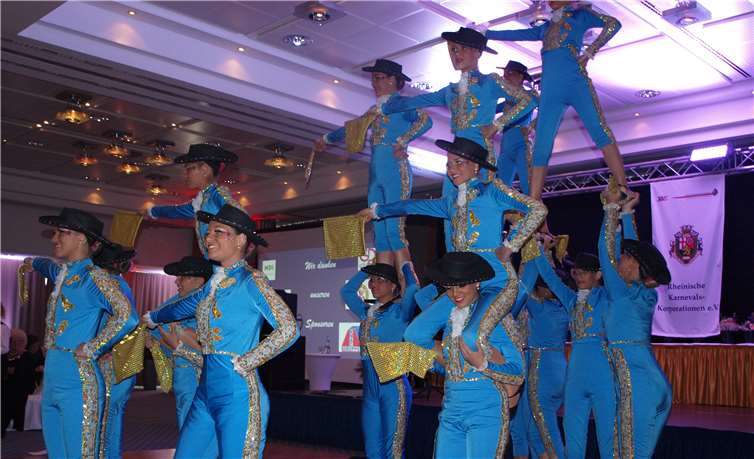 Die Sweet Honeys aus Dienheim begeisterten mit ihrem spanischen Showtanz.