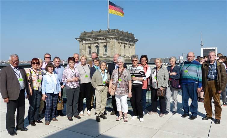 Die Swisttaler Gruppe auf der Kuppel des Reichstagsgebäudes. privat