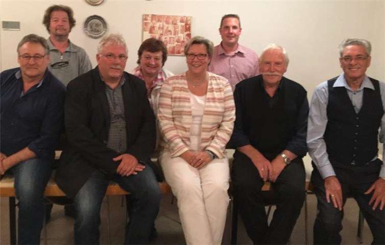 Die Swisttaler Ortsvorsteherinnen und Ortsvorsteher trafen sich zusammen mit Bürgermeisterin Petra Kalkbrenner.Privat