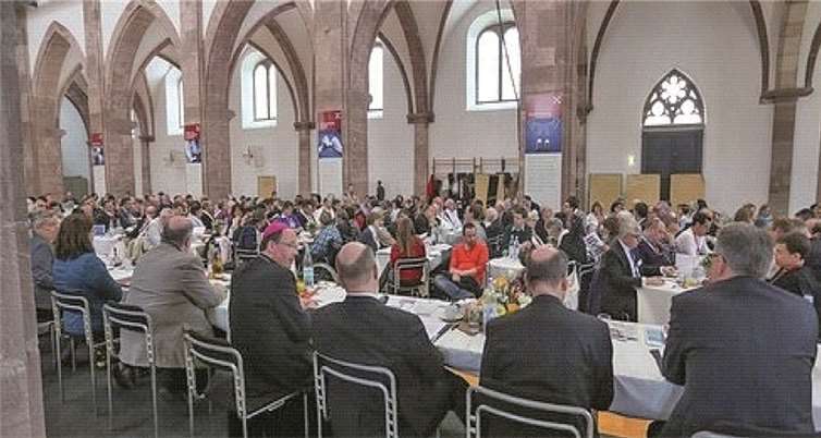 "Die Synode lernt Laufen", hatte Bischof Dr. Stephan Ackermann am Ende der zweiten Vollversammlung der Trier Bistumssynode festgestellt.privat
