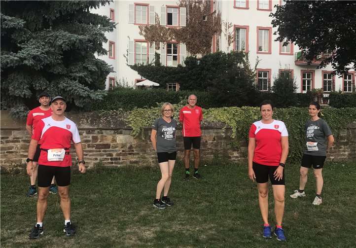 Die TGO-Läufer trafen sich zum virtuellen Firmenlauf am Martinsschloss. Fotos: privat