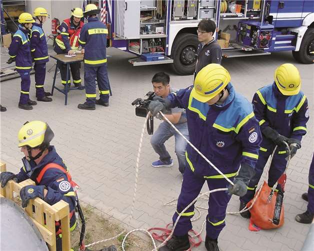 Die THW-Helfer hatten typische Szenarien aufgebaut, um Einsatzmöglichkeiten praktisch vorführen zu können. privat