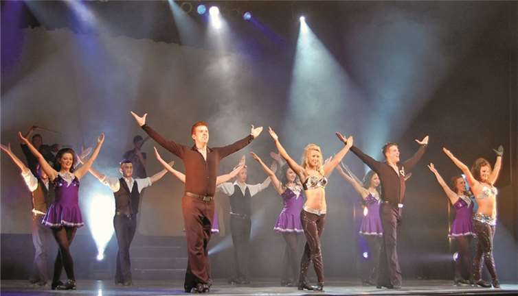 Die Tänzer werden mit ihrer irischen Lebensfreude und perfekter Stepptanz das Publikum begeistern. privat