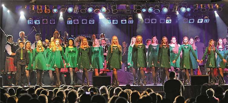 Die Tänzerinnen der Greenwood School of Irish Dancing tanzten sich in die Herzen der Zuschauer. Ittermann