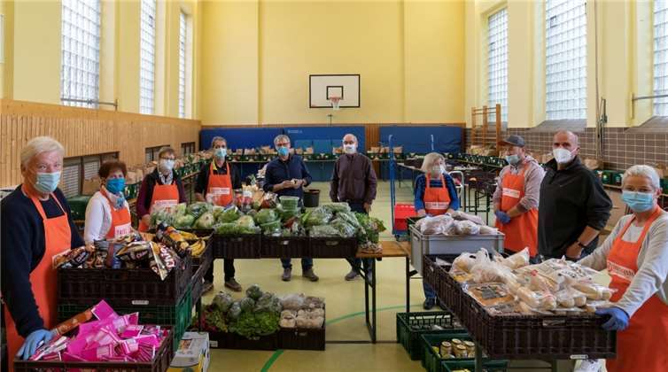 Die Tafel Linz konnte sich über eine Spende von Pahlke Schaumstoffe freuen. Foto: CREATIV PICTURE – Heinz-Werner Lamberz