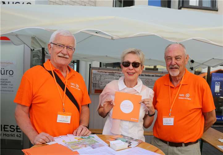 Die Tafel informierte über die Möglichkeiten der Unterstützung.