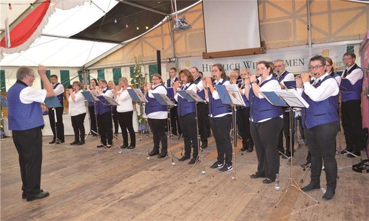 Die Tambourcorps Oberwinter und Bad Bodendorf begeisterten das Publikum.