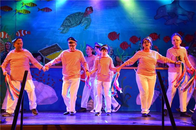 Die Tanzgruppe „Big Hands“.