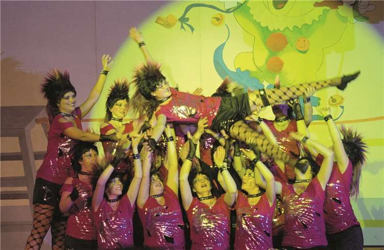 Die Tanzgruppe Kassiopeia zeigte ihren neuen Tanz, der ganz im Zeichen der Rockmusik steht.privat