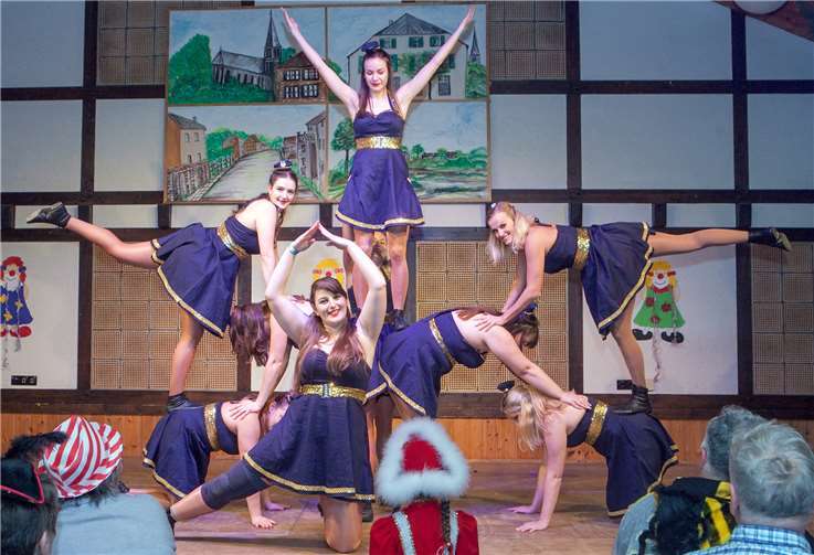 Die Tanzgruppe der KG „Freundschaftsbund“ Dünstekoven begeisterte das Publikum mit einem sehenswerten Auftritt.