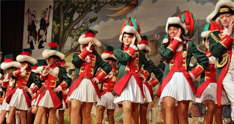 Die Tanzgruppe des Rheinbacher Stadtsoldatencorps präsentierte einen gekonnten Auftritt.