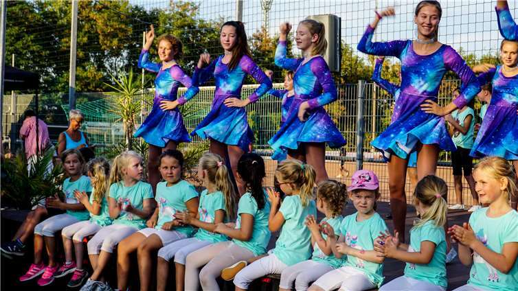 Die Tanzgruppen des TSV Moselfeuererfreuten die Gäste mit ihren Darbietungen.