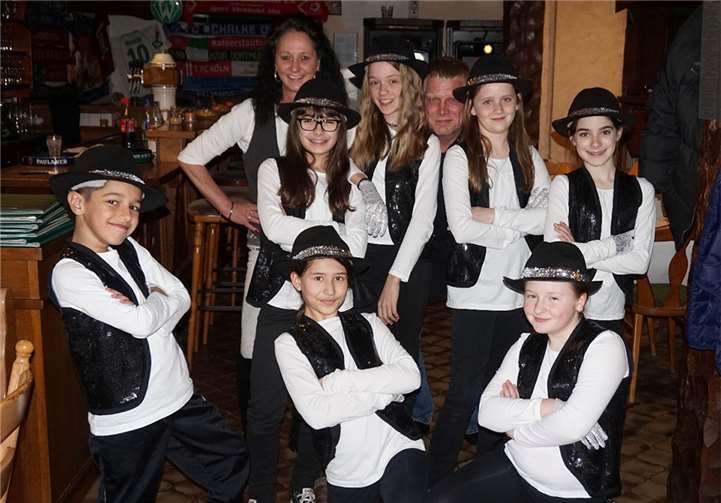 Die Tanzkids des VfR Niederfell mit Trainerin Lisa Mangels.Privat