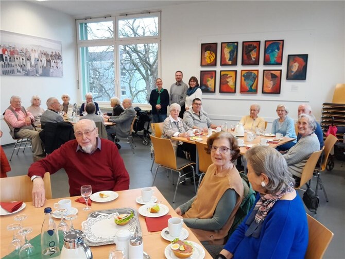Die Teilnehmenden hatten viel Freude beim weihnachtlichen Frühstück und den Vorträgen.  Foto: Klaus Kardelke