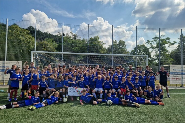 Die Teilnehmer am Fußball Camp der SG Westum-Löhndorf