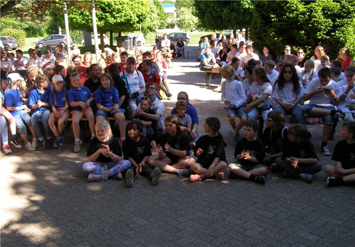 Die Teilnehmer am Wettbewerb während der Siegerehrung.