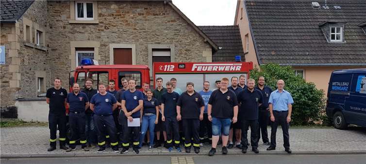 Die Teilnehmer an der Feuerwehr-Kreisausbildung in Adenau.privat