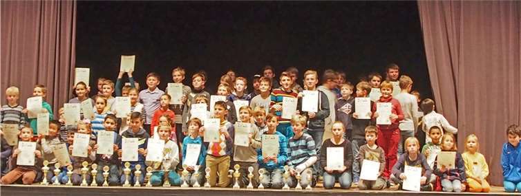 Die Teilnehmer an der Koblenzer Schulschach-Meisterschaft 2015.privat