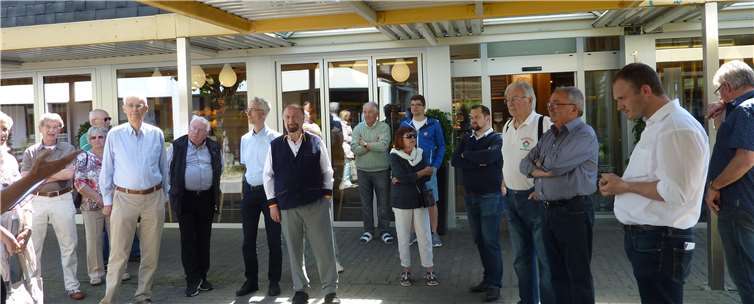 Die Teilnehmer an der ersten Station am Ringmarkt. Privat