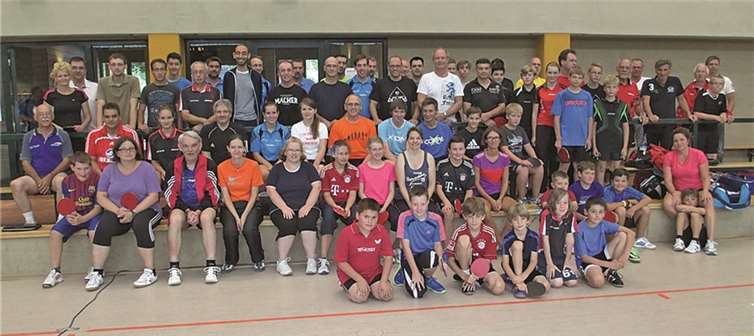 Die Teilnehmer beim Familienturnier des TTC Karla. Privat
