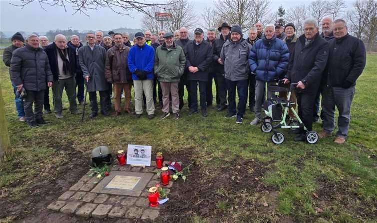 Die Teilnehmer beim Gedenken der Gemeinschaft Mendiger Heeresflieger.  Fotos: privat