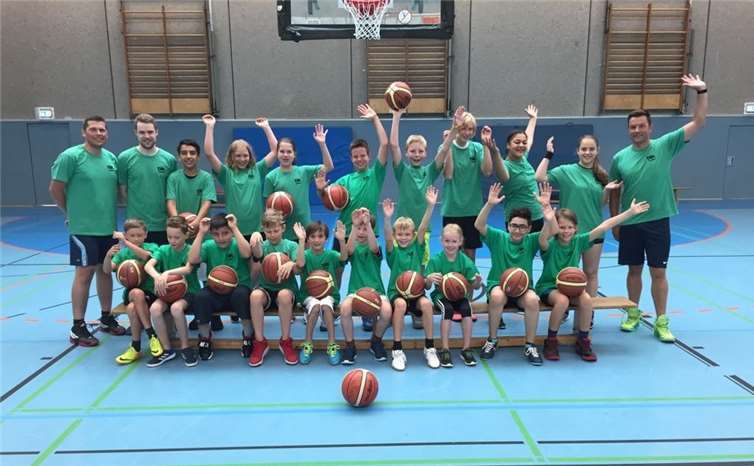 Die Teilnehmer beim sechsten Basketball-Sommercamp erlebten zwei anstrengende, aber spaßige Tage. privat