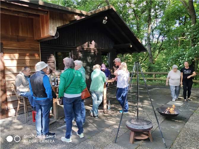 Die Teilnehmer beteiligten sich an netten Gesprächen.  Foto: privat