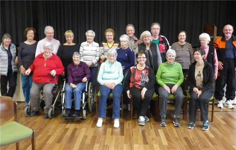 Die Teilnehmer der Bewegungsstunde in Kobern. privat