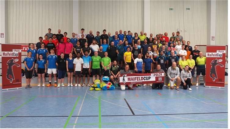 Die Teilnehmer der Doppeldisziplinen (oben) und der Mixeddisziplinen freuen sich auf schöne Turniertage.  Fotos: privat