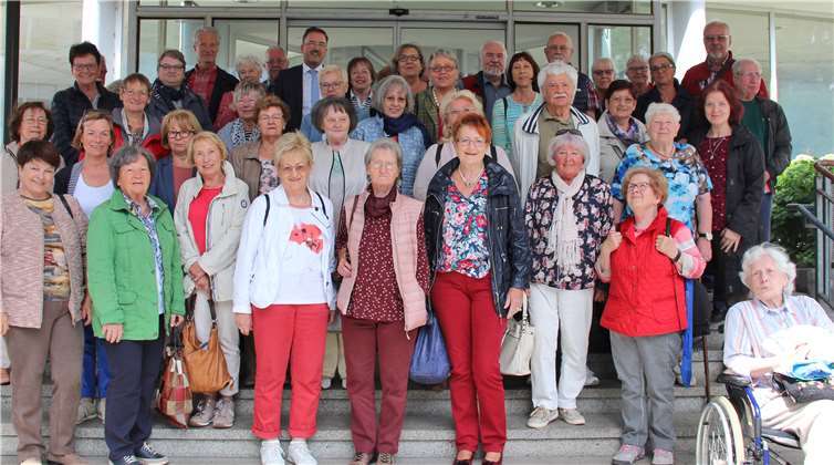 Die Teilnehmer der Feldkirchener SPD-Fahrt um den Wetzlarer Oberbürgermeister Manfred Wagner und die SPD-Fraktionsvorsitzende Sandra Ihne-Köneke.privat