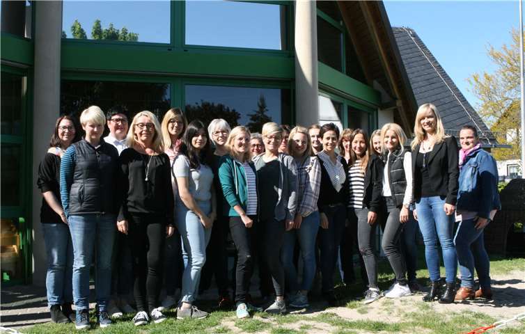 Die Teilnehmer der Fortbildung mit Elisabeth Feilzer, der Fachberaterin für Kindertagesstätten des Kreisjugendamts Mayen-Koblenz (2.v.r.). Foto: Kreisverwaltung Mayen-Koblenz